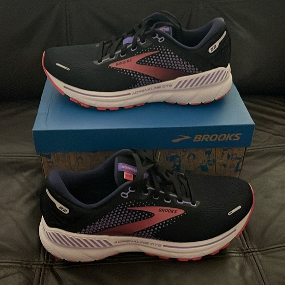 (NEW) Brooks Adrenaline GTS 22 Women’s Sneaker, Size: 10 - Picture 4 of 16